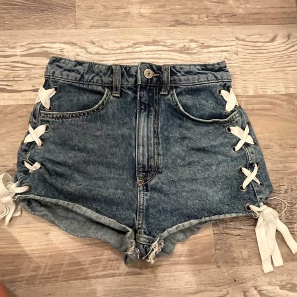 H&M shorts ✨